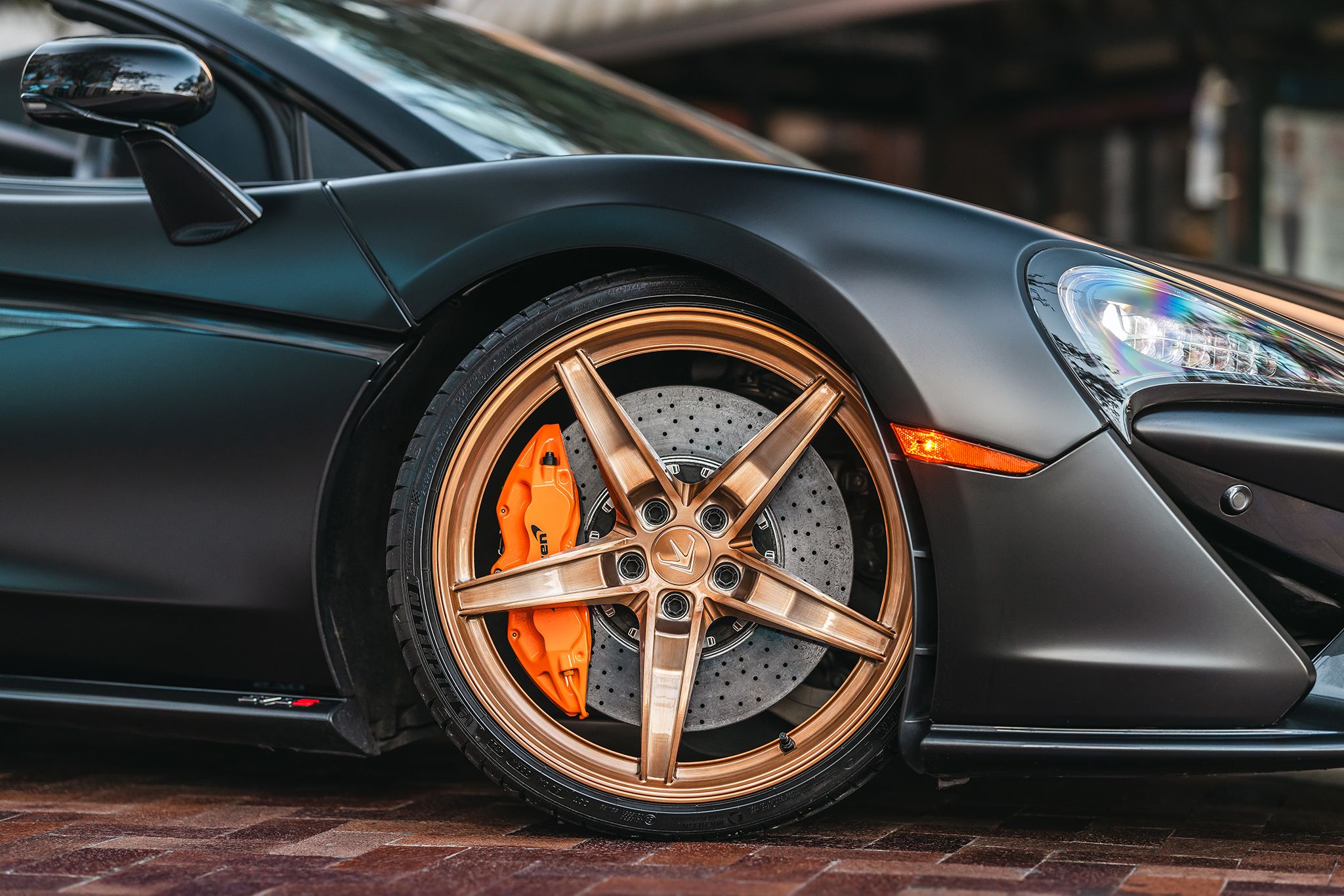 Used 2019 McLaren 570S Spider RWD image 14
