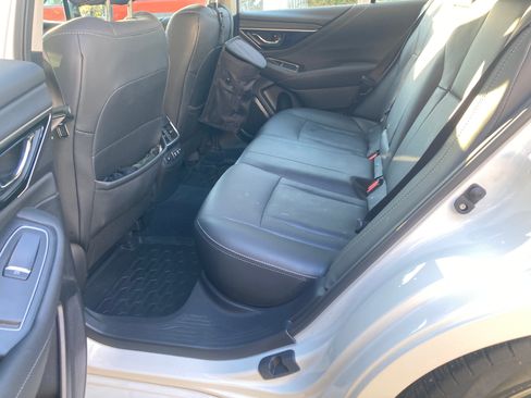 Used 2022 Subaru Legacy Limited image 10