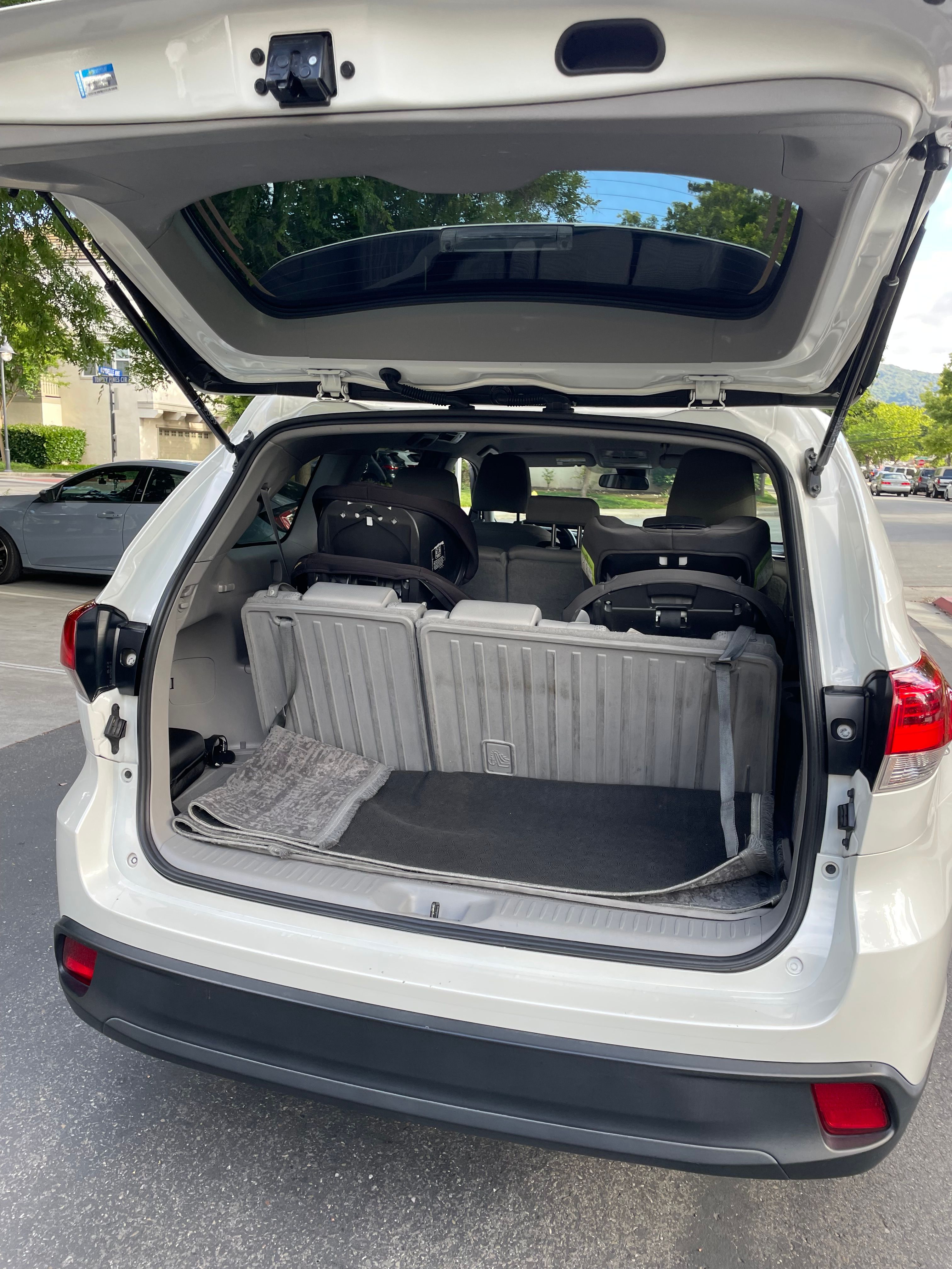 Used 2019 Toyota Highlander LE FWD image 10