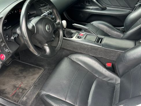 Used 2000 Honda S2000 image 9