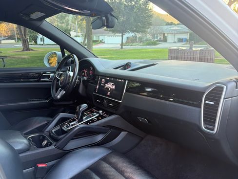 Used 2019 Porsche Cayenne image 14