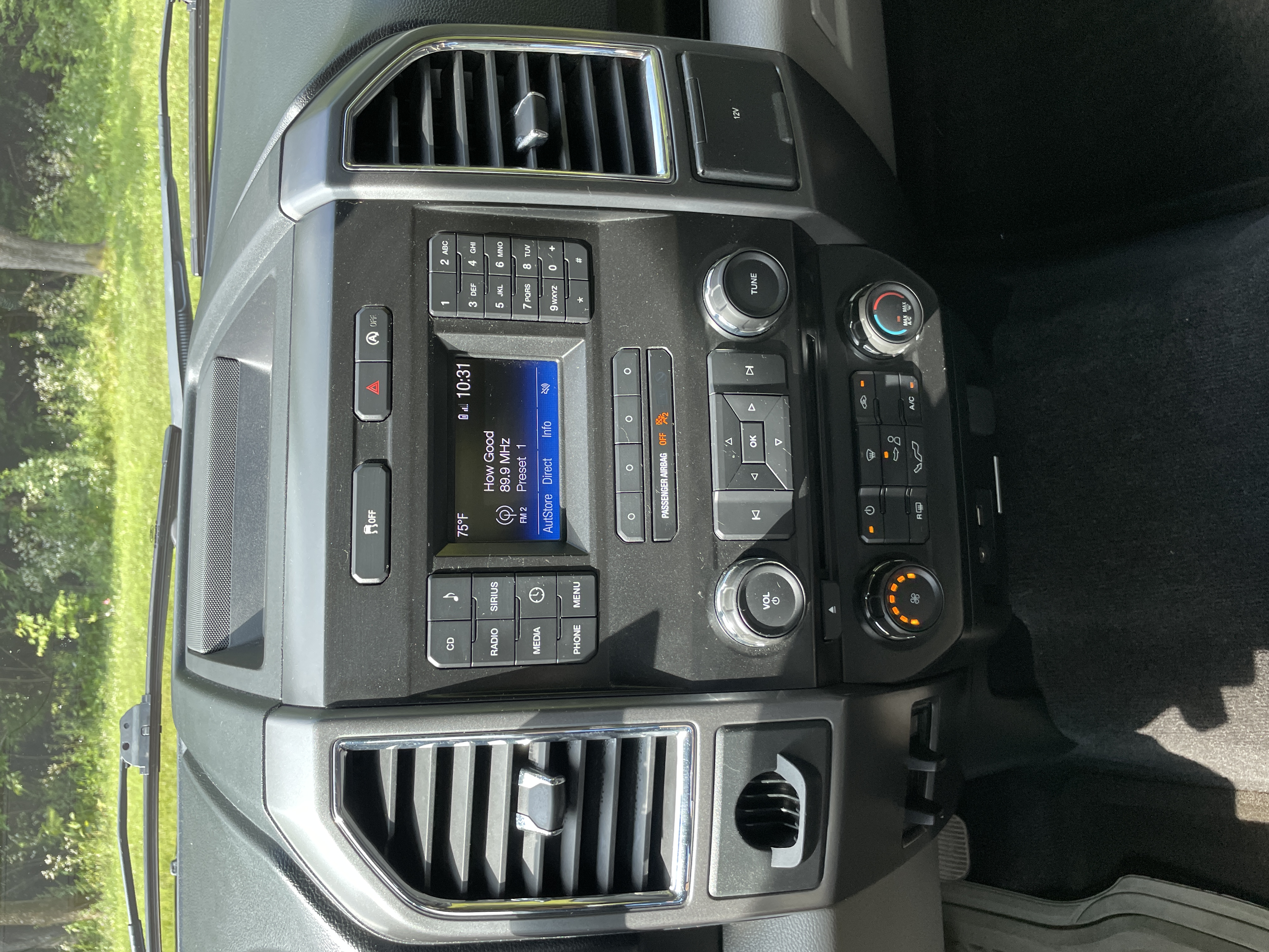 Used 2015 Ford F150 XLT w/ Equipment Group 301A Mid RWD image 18