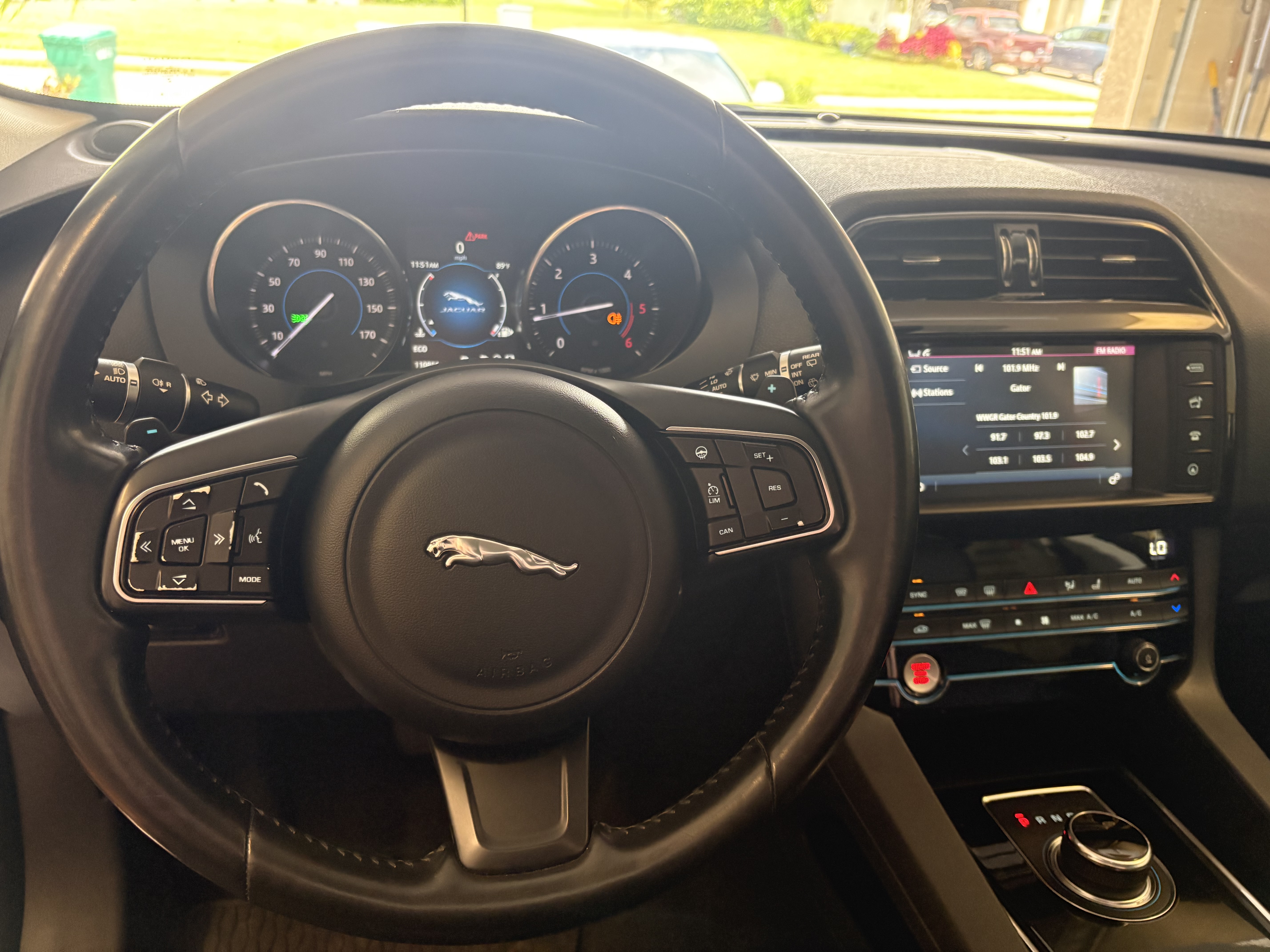 Used 2017 Jaguar F-PACE Premium AWD/4WD image 6