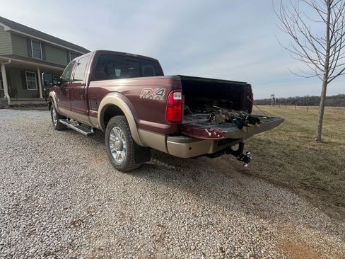 Used 2012 Ford F250 King Ranch w/ King Ranch w/Chrome Pkg AWD/4WD image 2
