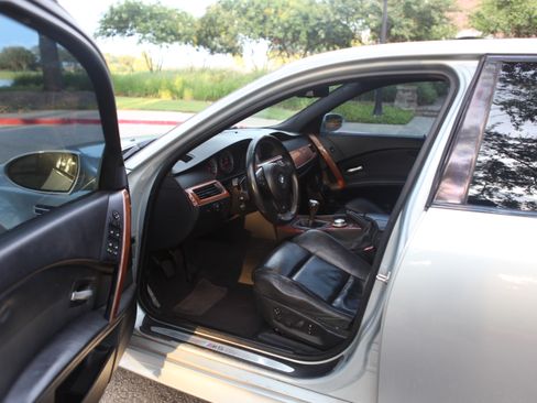 Used 2007 BMW M5 RWD image 12