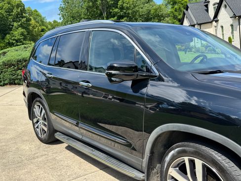 Used 2018 Honda Pilot Touring image 4
