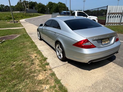 Used 2011 Mercedes-Benz CLS 550 image 6