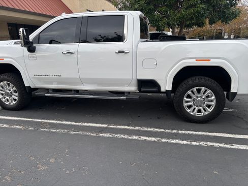 Used 2020 GMC Sierra 2500 Denali w/ Denali Ultimate Package image 11