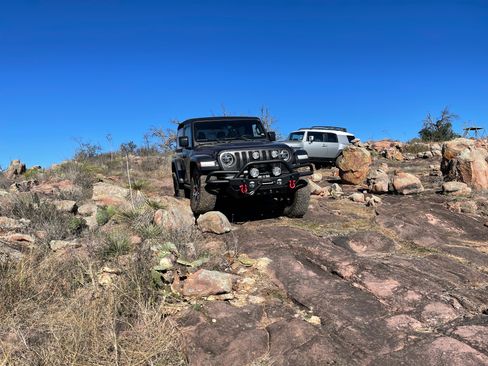 Used 2020 Jeep Wrangler Rubicon AWD/4WD image 2