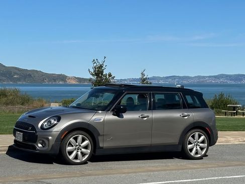 Used 2020 MINI Cooper Clubman S image 1
