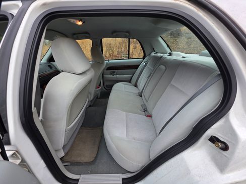 Used 2005 Mercury Grand Marquis GS image 6