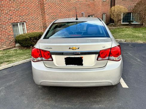 Used 2014 Chevrolet Cruze LT image 9