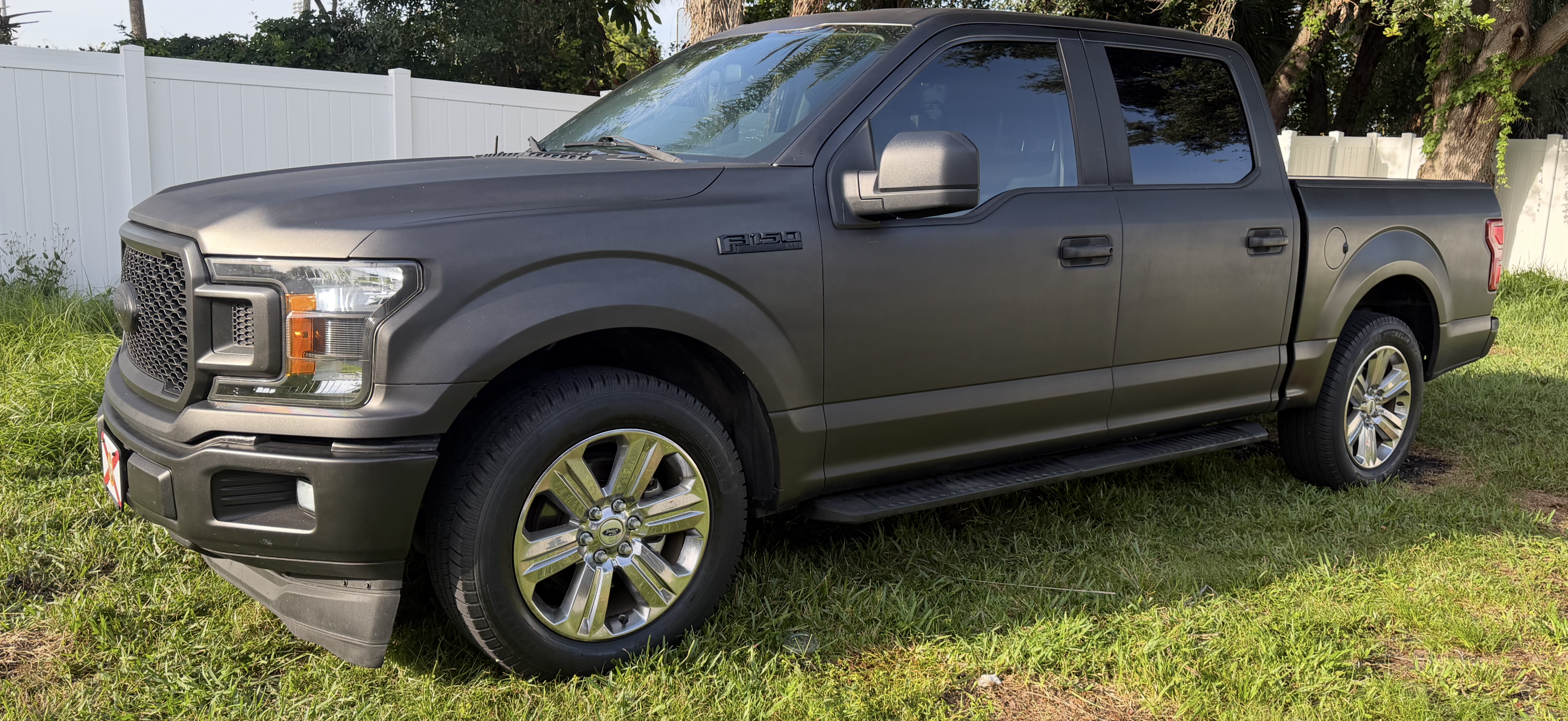 Used 2019 Ford F150 XL w/ Equipment Group 101A Mid RWD image 1