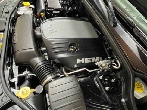 Used 2024 Dodge Durango R/T w/ Tow 'N Go Package image 20