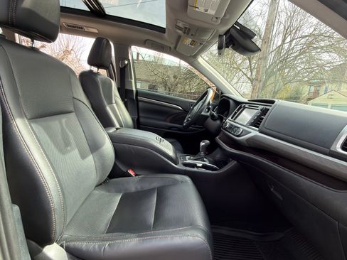 Used 2019 Toyota Highlander Limited Platinum image 23