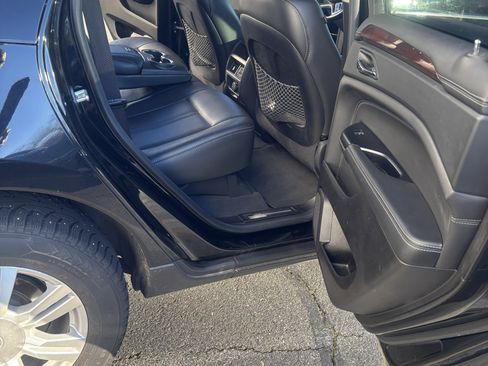 Used 2015 Cadillac SRX Luxury image 12