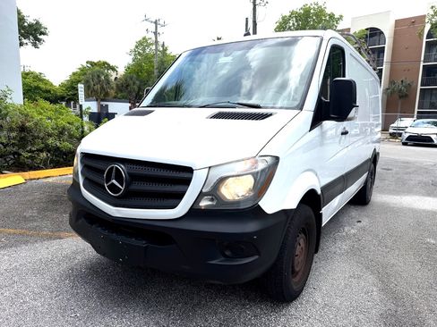 Used 2016 Mercedes-Benz Sprinter 2500 image 8