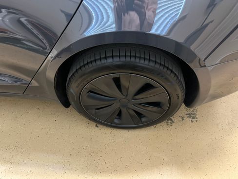 Used 2021 Tesla Model S Plaid image 20