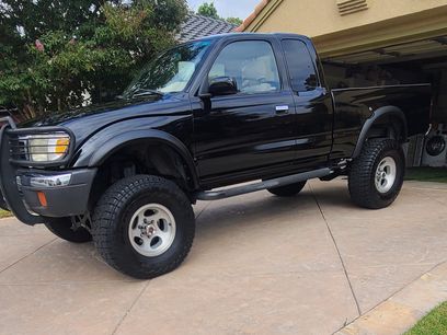 Used 1999 Toyota Tacoma 4x4 Xtracab V6