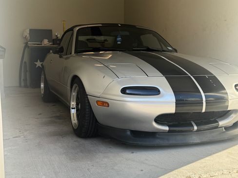Used 1992 MAZDA MX-5 Miata RWD image 4