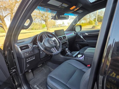 Used 2022 Lexus GX 460 Premium w/ Accessory Package image 14