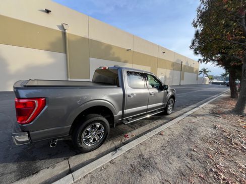 Used 2021 Ford F150 XLT w/ Equipment Group 301A Mid image 4