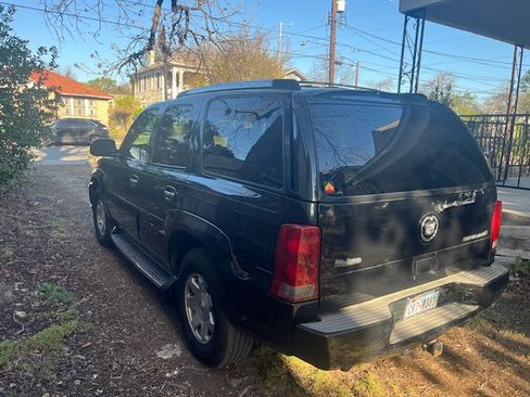 Used 2002 Cadillac Escalade Luxury image 5