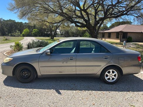Used 2006 Toyota Camry LE image 12