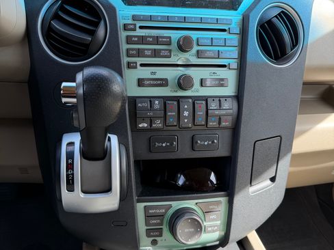 Used 2011 Honda Pilot Touring image 14