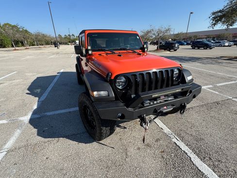 Used 2020 Jeep Wrangler Unlimited Sport image 9