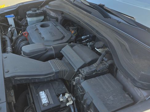 Used 2019 Hyundai Santa Fe SE w/ Cargo Package FWD image 19