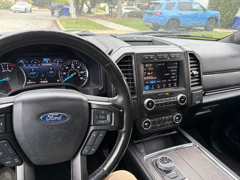 Used 2019 Ford Expedition Limited w/ Special Edition Package image 14