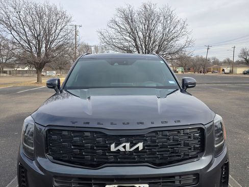 Used 2022 Kia Telluride SX w/ SX Prestige Package image 10