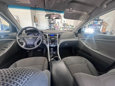 Used 2011 Hyundai Sonata GLS w/ Popular Equipment Pkg 2 FWD image 9
