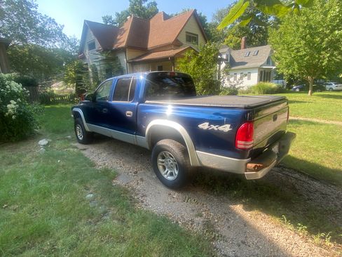 Used 2004 Dodge Dakota SLT AWD/4WD image 4