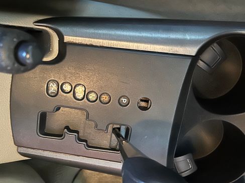 Used 2012 Toyota RAV4 4WD V6 w/ Tow Prep Pkg image 11