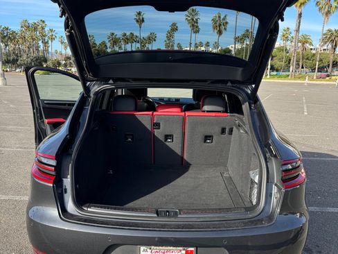 Used 2018 Porsche Macan Sport Edition image 5