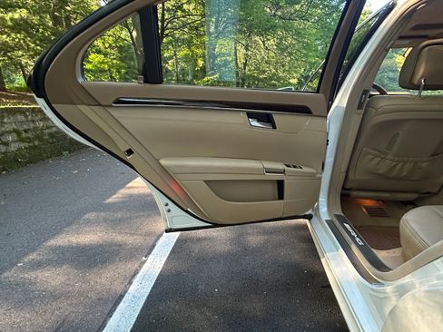 Used 2012 Mercedes-Benz S 63 AMG w/ AMG Performance Pkg image 14