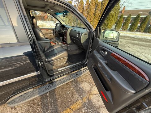 Used 2007 GMC Envoy SLT image 11