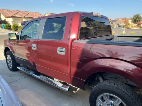 Used 2010 Ford F150 XLT image 12