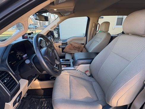 Used 2019 Ford F150 XLT w/ Equipment Group 302A Luxury image 15