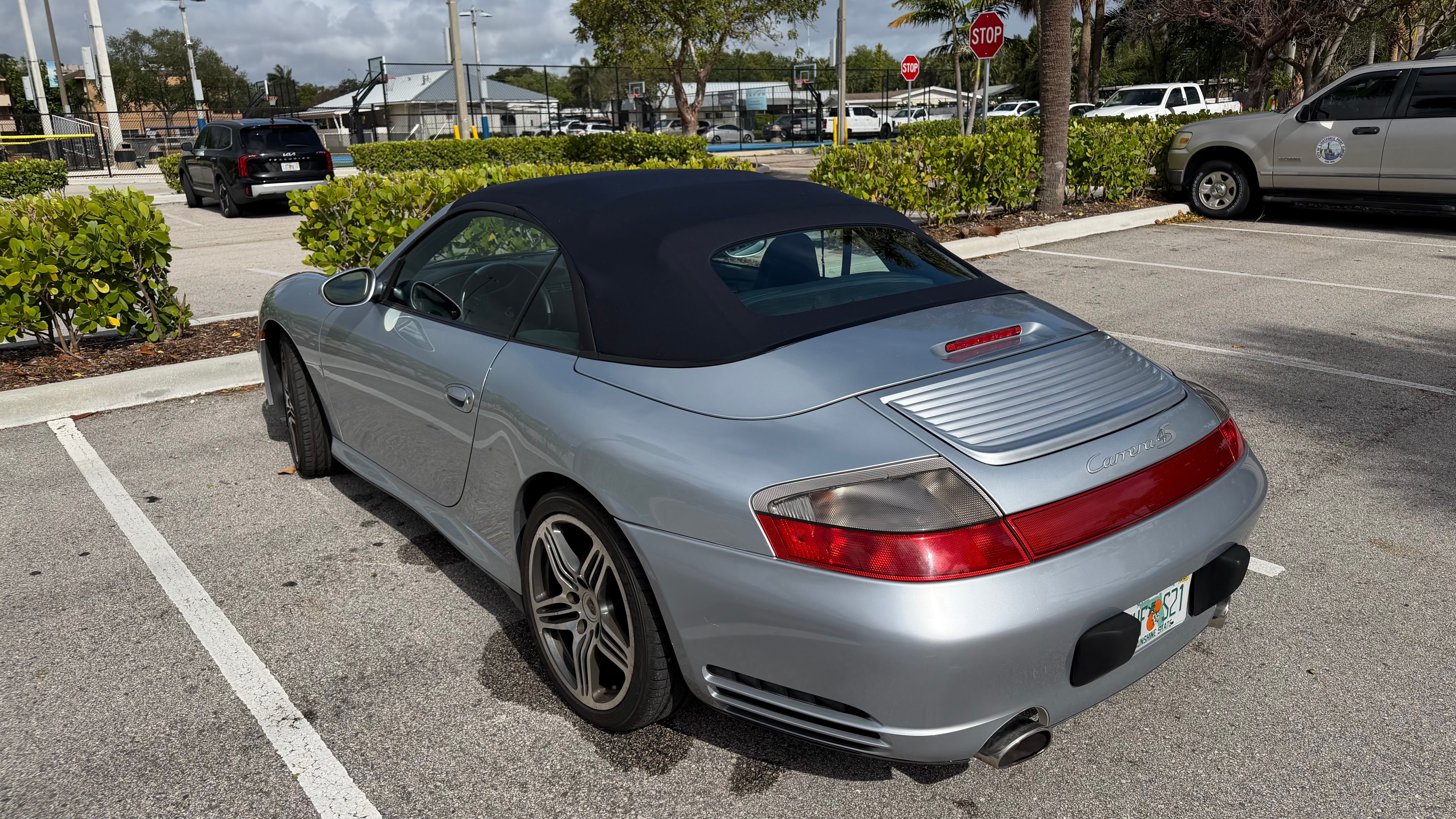 Used 2004 Porsche 911 Carrera 4S AWD/4WD image 16