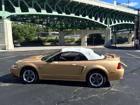 Used 2000 Ford Mustang GT RWD image 1
