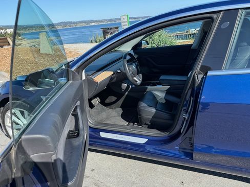 Used 2018 Tesla Model 3 Long Range image 13