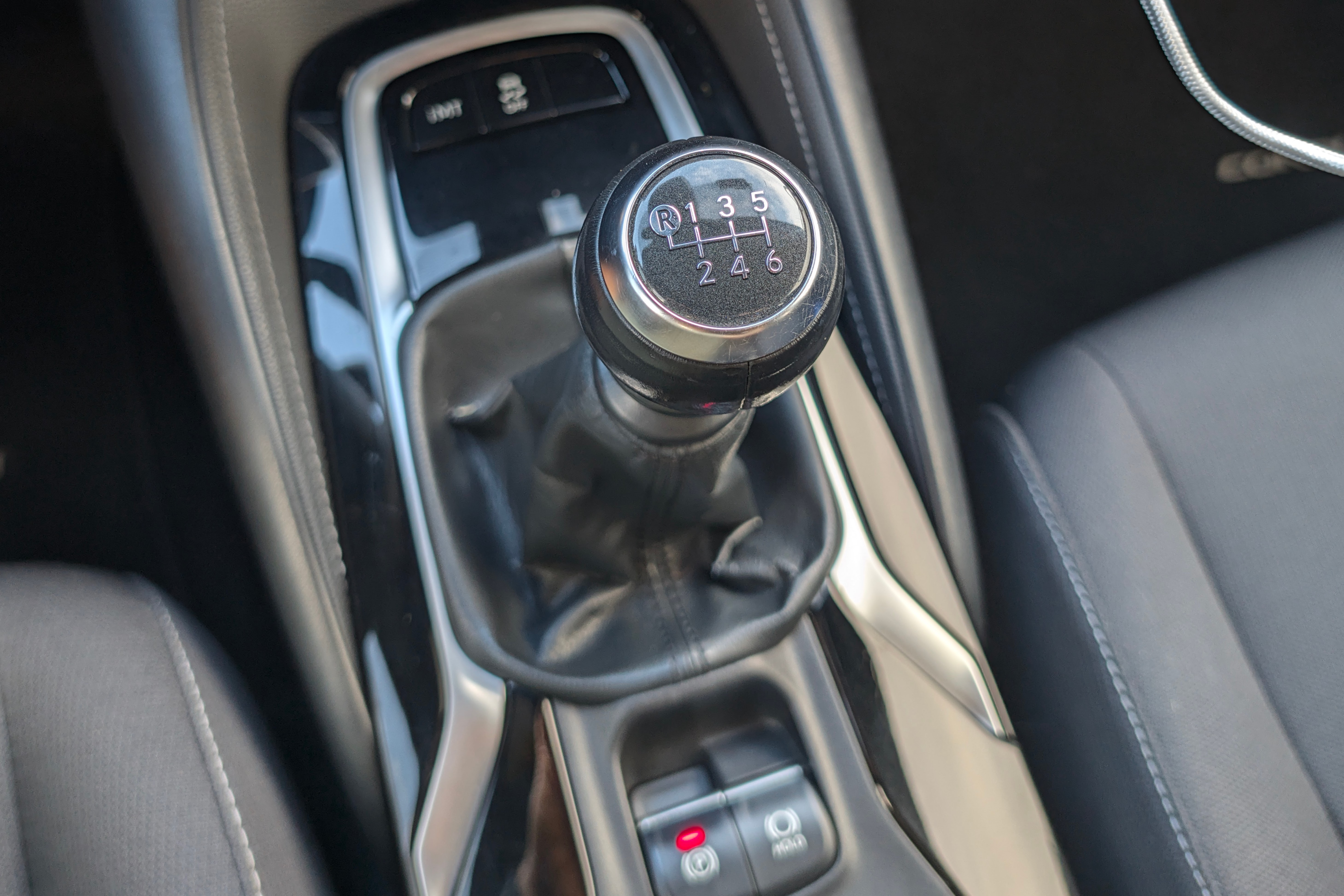 Used 2020 Toyota Corolla SE w/ Blackout Package FWD image 20
