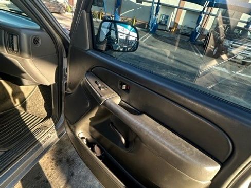 Used 2006 GMC Sierra 1500 SL image 14