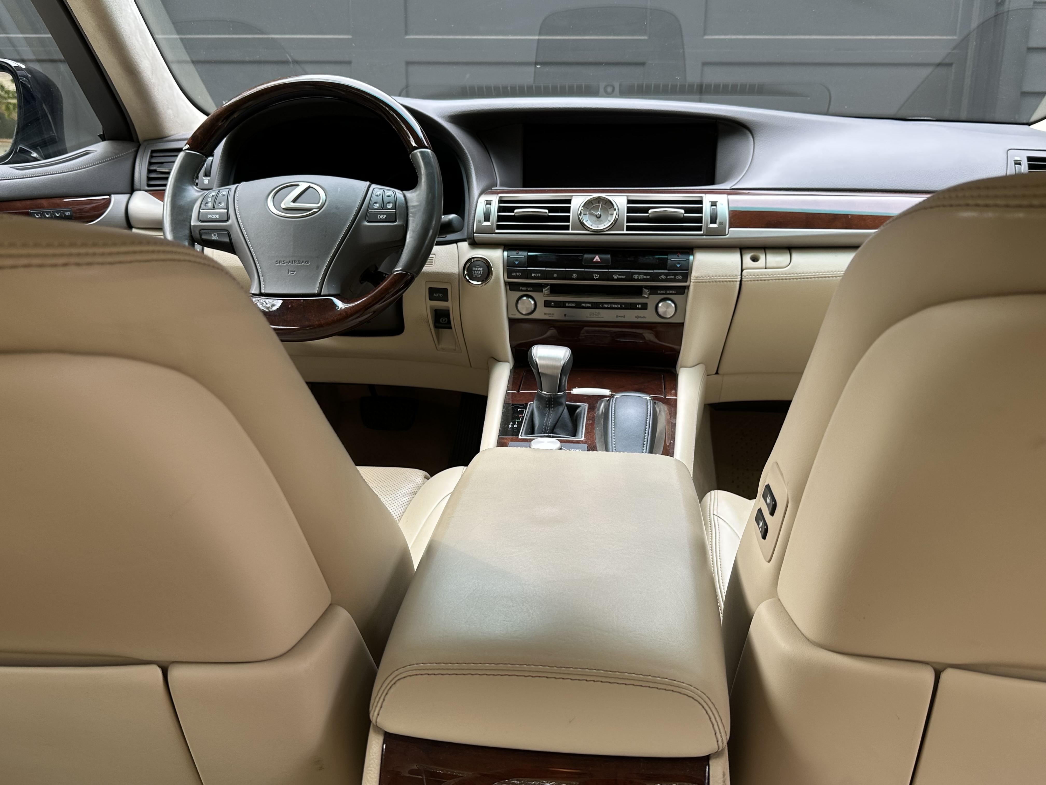 Used 2014 Lexus LS 460 AWD w/ Comfort Package image 11