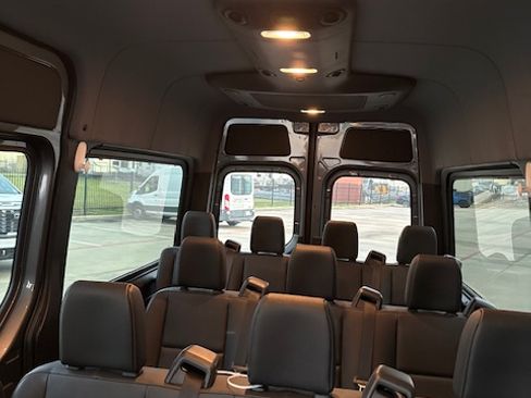 Used 2019 Mercedes-Benz Sprinter 2500 image 5