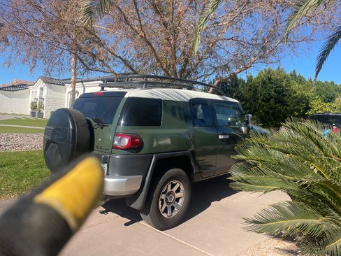 Used 2014 Toyota FJ Cruiser 4WD w/ Upgrade Package image 6