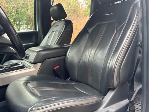 Used 2022 Ford F250 Platinum w/ Tremor Off-Road Package image 11